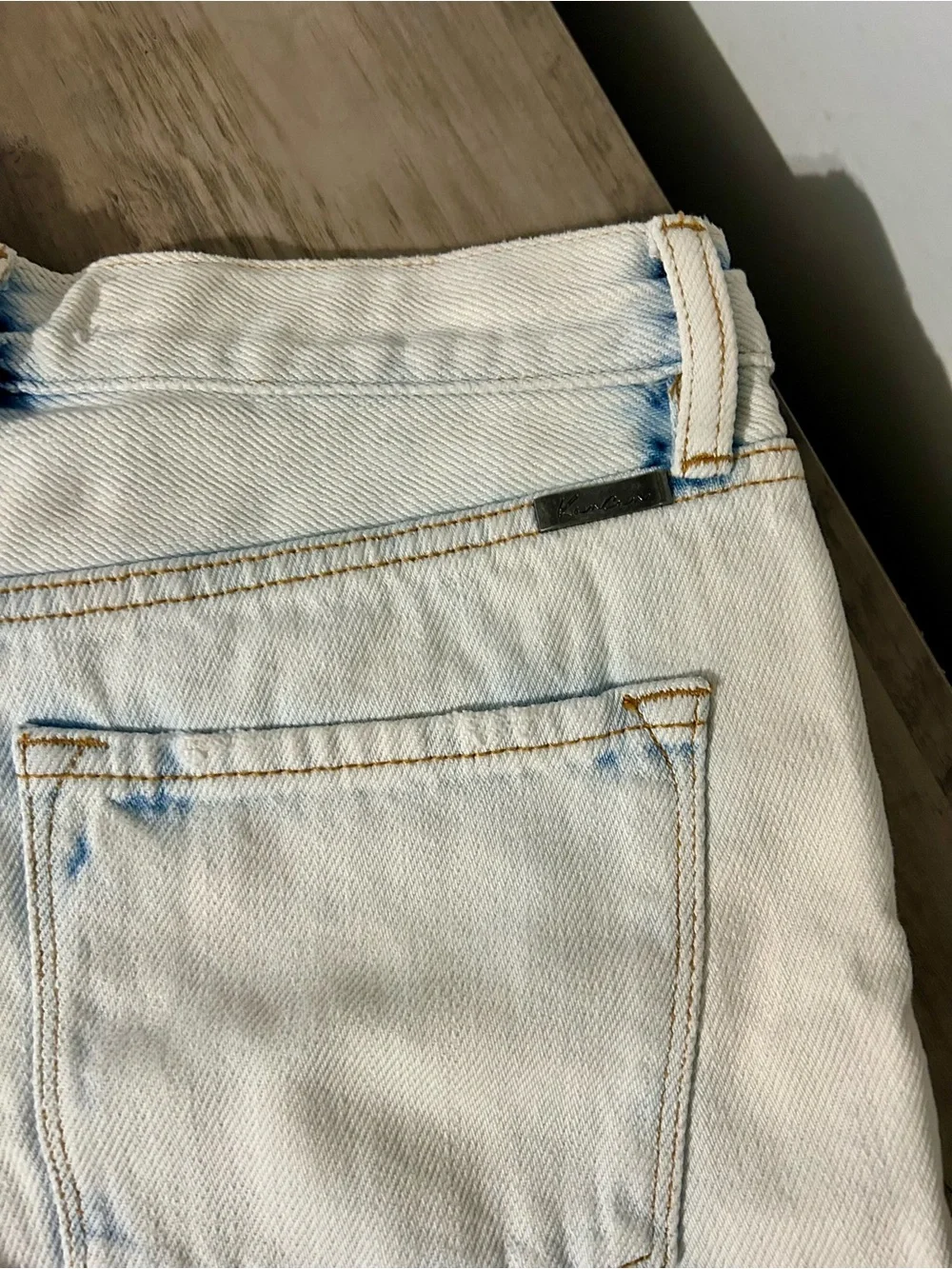 Kancan Distressed Acid Wash Denim Shorts Size 25 NWT Raw Hem High Rise